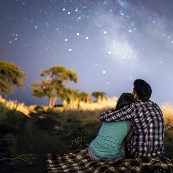 Expert Guide to Romantic Stargazing Camping Trip