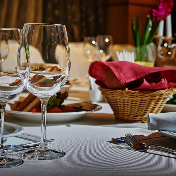 Enhancing Your Dining Experience: The Importance of Wholesale Table Linens