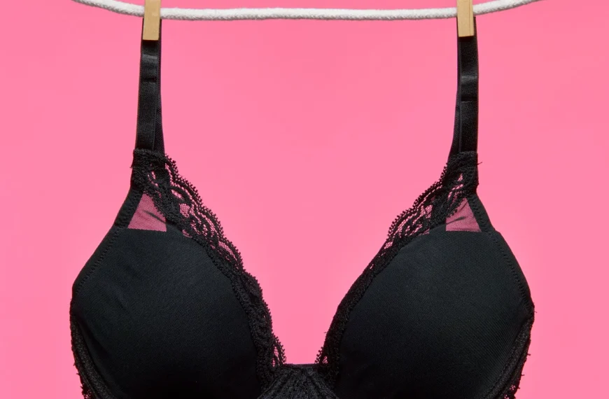 4 Top Styles That Pair Perfectly with a Plunge Bra