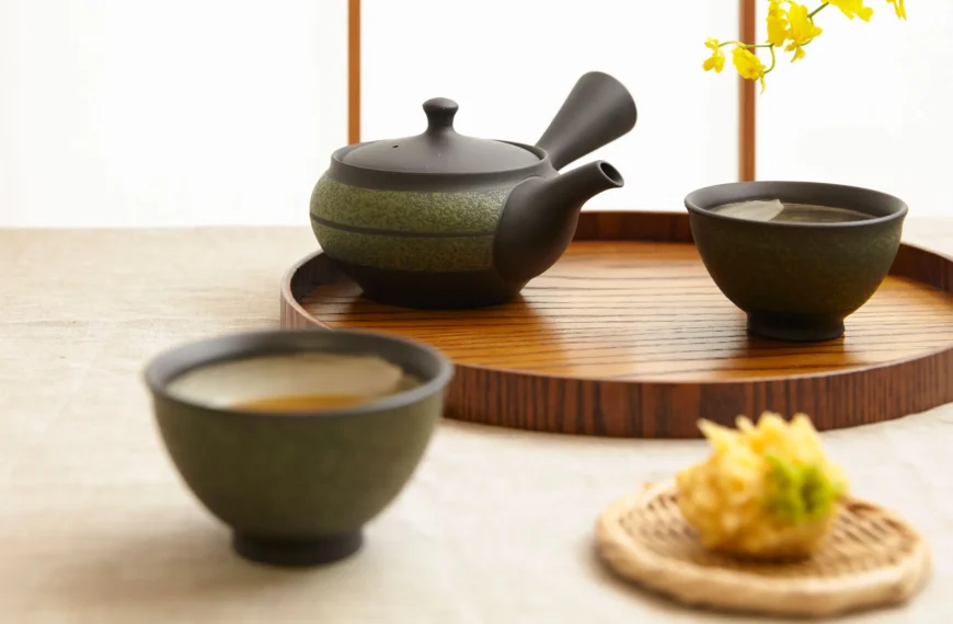 Handmade Japanese Tea Sets: Crafting Tradition With Clay and Fire