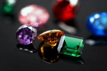 Natural, Lab-Grown, and Fancy Colored Variant diamonds