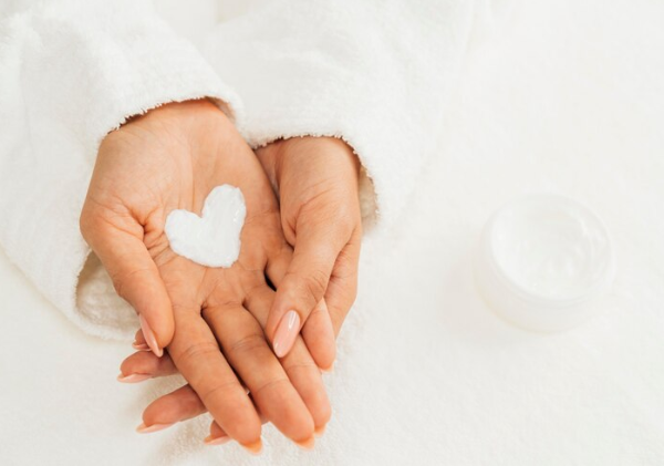 From Face to Fingers: Why Hand Care Shouldn’t Be Neglected