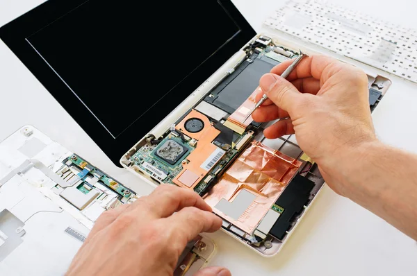 Right Laptop Repair Service