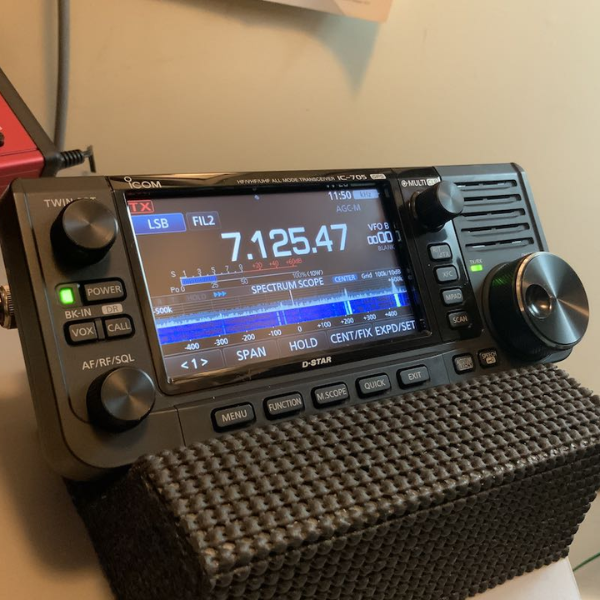 Why is ICOM ID-52 One Hour Behind? Solving the Time Discrepancy Problem