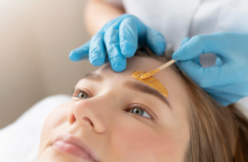 How Long Does an Eyebrow Wax Last?