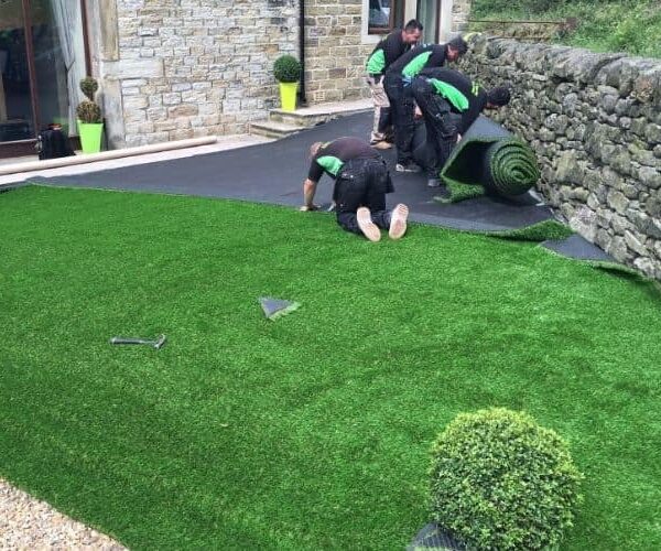 Tips for Creating a Stunning Artificial Lawn Without Hassle