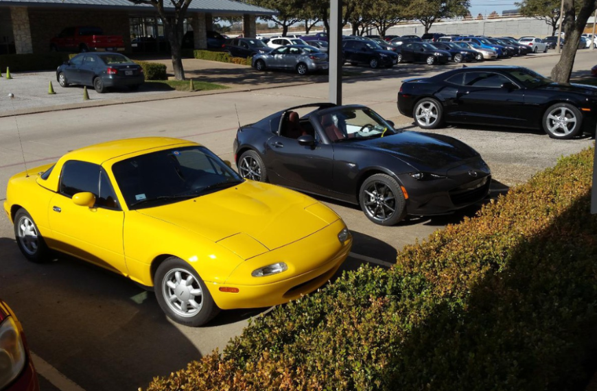 Comparing The Mazda Miata 1.8 Engine Dimensions With Other Sports Cars